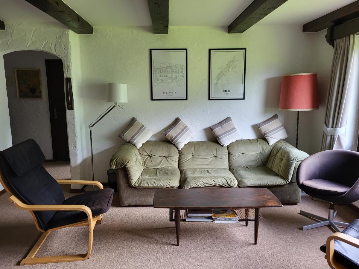 Appartement In Hus Signal Met Prachtig Uitzicht Op De Bergen Klosters Exterior foto