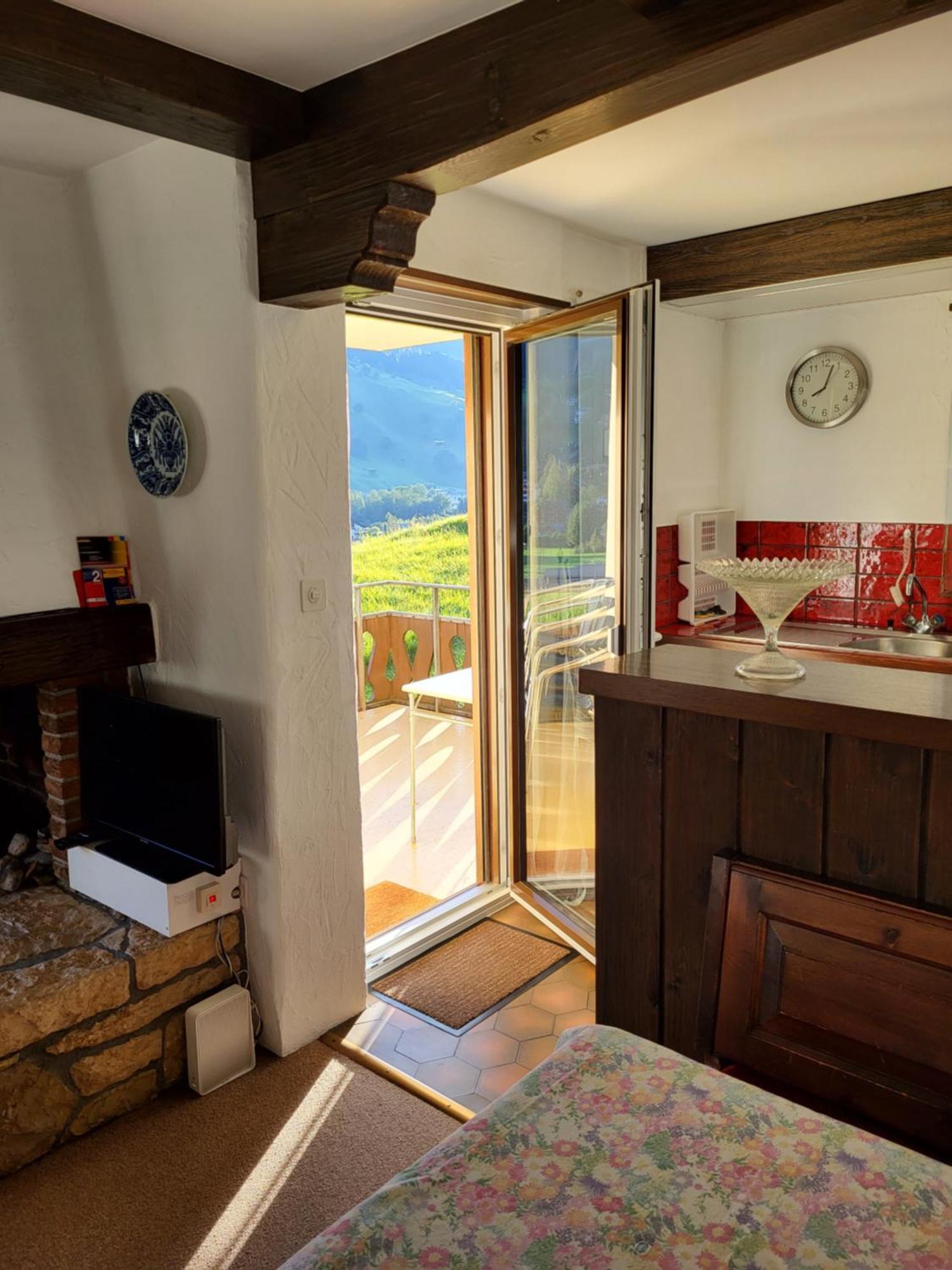 Appartement In Hus Signal Met Prachtig Uitzicht Op De Bergen Klosters Exterior foto
