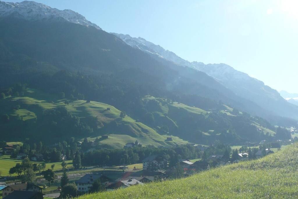 Appartement In Hus Signal Met Prachtig Uitzicht Op De Bergen Klosters Exterior foto
