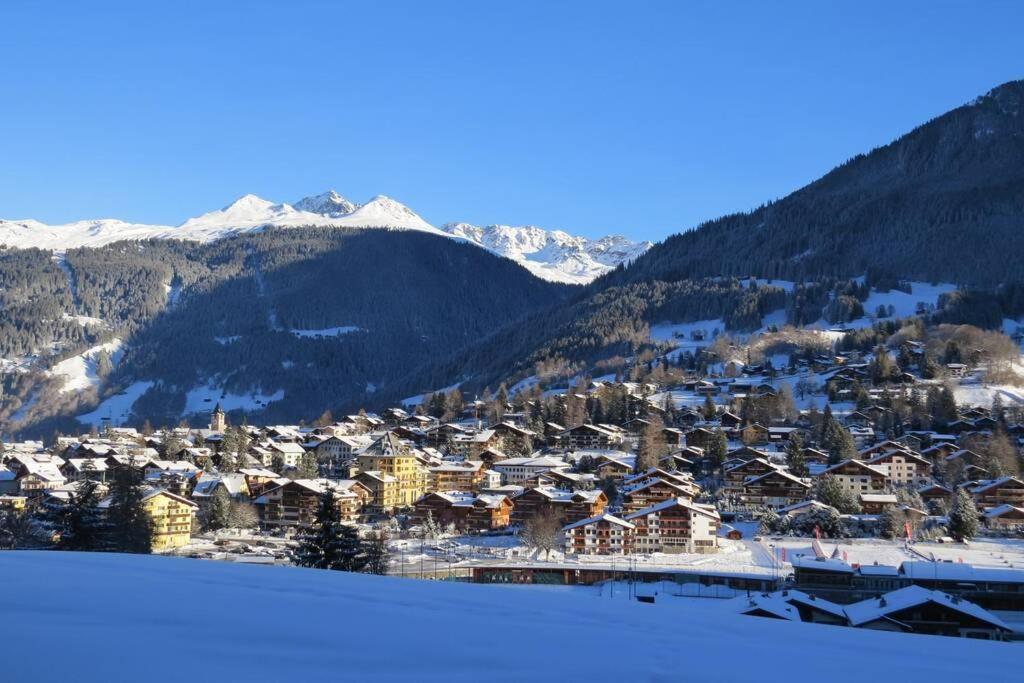 Appartement In Hus Signal Met Prachtig Uitzicht Op De Bergen Klosters Exterior foto